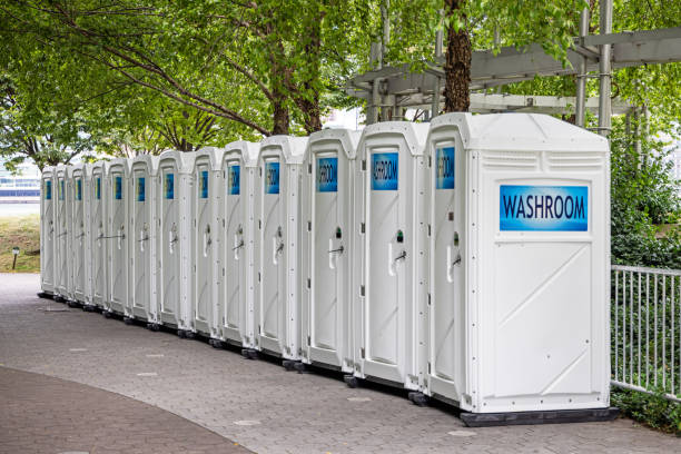Best Porta potty rental near me  in Lucasville, OH